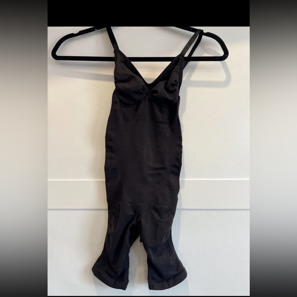 SKIMS black shapewear size XXS/XS - Picture 1 of 2